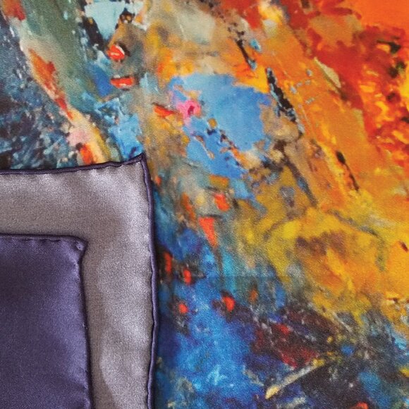 Luxury Euntique 100% Silk Twill Scarf with Hand-Rolled Edges – 90×90 cm Square - Picture 3 of 3